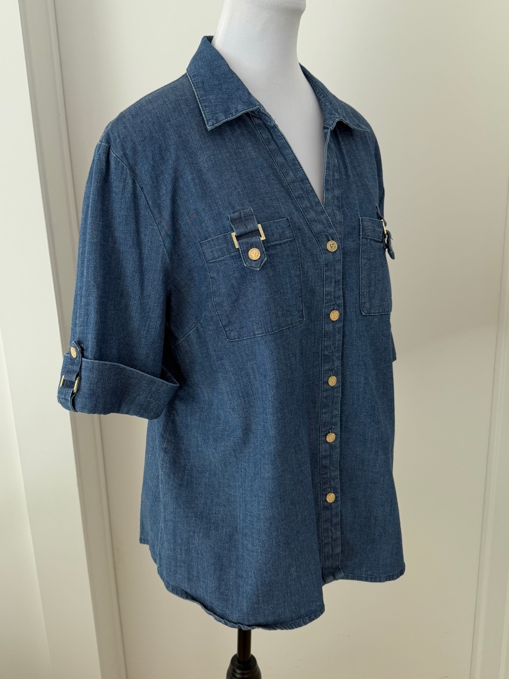 ANNE KLEIN Denim Short Sleeve Button Front Shirt V Neck Western Classic Chic - Picture 11 of 13